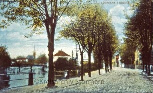 Lübecker Straße, links Trave
