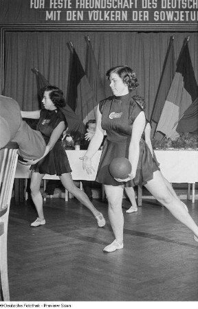 Auftritt einer Gymnastikgruppe