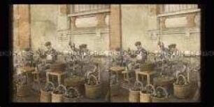 Arbeiter beim endgültigen Verkorken der Champagnerflaschen, Champagnerfabrik Mercier, Epernay