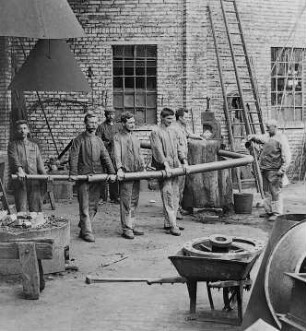 Kupferschmiede: 1. Biegen von Rohren : Technikgeschichte | Technologie | Maschinenbau und Eisengiesserei | Lokomotivbau | Orenstein & Koppel AG
