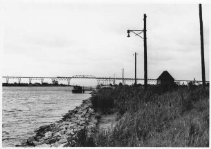 Schilfanpflanzung Uferbereich Eisenbahnbrücke, Hochbrücke Hochdonn