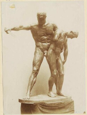 Pro Patria : Pro Patria. Bronzegruppe für das Schillergymnasium in Leipzig (1913; M. Molitor)