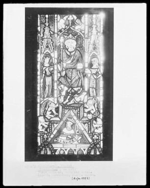 Thron Salomon, darunter David, links: heilige Katharina, rechts: heilige Agnes