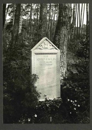 Waldfriedhof, Grabstein
