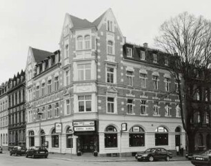 Wohnhaus mit Gaststätte CHINA-TOWN