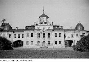 Vorderansicht Schloss Belvedere