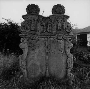 Grabsteine; Waldkappel, Beim Kreuzstein