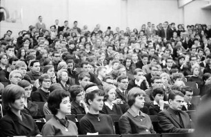Freiburg: Audimax, Immatrikulationsfeier, Studenten