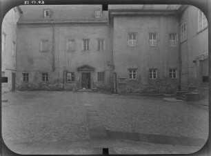 Frohburg. Schloß (Baubeginn 1544, Umbau 1. H. 18. Jh.). Ostflügel. Hofansicht