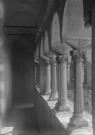 Katholische Pfarrkirche Sankt Maria und Clemens — Zwerggalerie