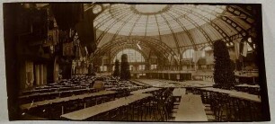 Das Innere der Festhalle auf dem Frankfurter Messegelände - Deutsches Turnfest
