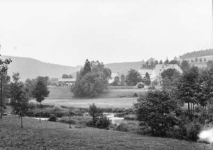 Blauenthal : Blauenthal an der Zwickauer Mulde. Rechts das Herrenhaus des ehemaligen Hammerwerkes.