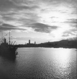 Reisefotos Spanien. Abendstimmung in einem Hafen von Teneriffa
