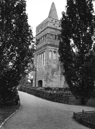 Brandenburg. Rathenower Torturm (15. und frühes 16. Jahrhundert). Eckansicht