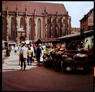Würzburg: Markt vor der Marienkirche