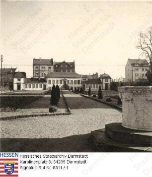 Darmstadt, Prinz Georg Palais - Prettlackisches Haus - Bild 1 bis 3: Gartenansichten / Bild 4: Strassenimpression des Außengemäuers, Schloßgartenstraße