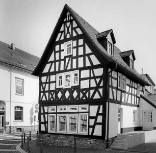 Kelkheim, Bahnstraße 1