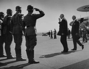 Archivfotografie "menschen_persoenlichkeiten_politiker_25890"