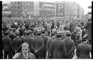 Kleinbildnegativ: Dutschke-Demonstration, 1968