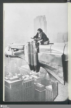 Margaret Bourke-White beim Fotografieren im 61. Stockwerk des Chrysler Buildings