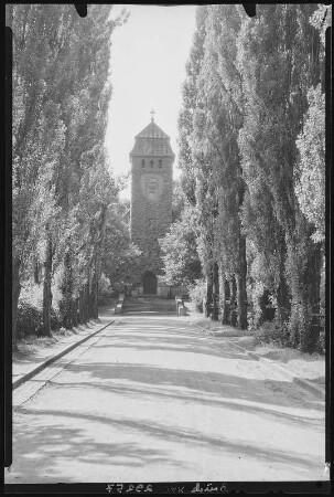 Lauchhammer-Ost. Kirche und Waldschule