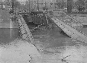 Kriegszerstörte Rosenstein-Straßenbrücke Bad Cannstatt
