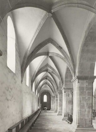 Innenraum, Wechselburg