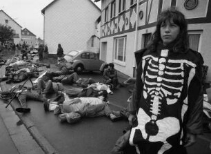 Übung während des NATO-Manövers Flinker Igel, an dem 52.000 Soldaten aus verschiedenen NATO-Staaten teilnahmen, um nukleare und konventionelle Kampfsituationen zu simulieren, Bayern