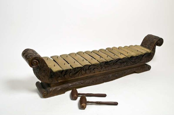 saron (Gamelan Degung)