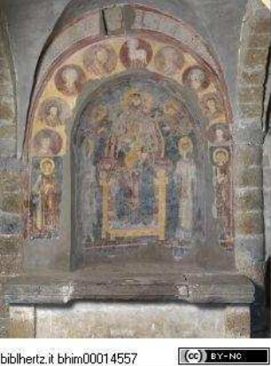 Thronende Madonna mit Heiligen und Medaillons mit Apostelköpfen