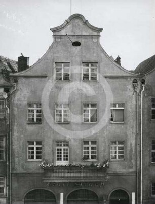 Fassade von Bürgerhaus Kettenbrunnenstraße 8 in Elbing