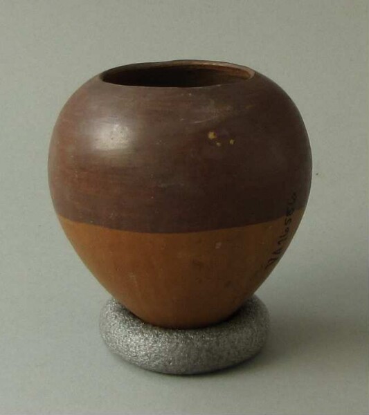 Clay vessel