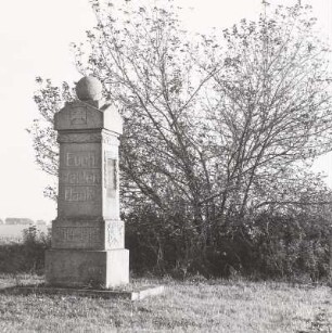 Denkmal für die Gefallenen des 1. Weltkrieges : Denkmal für die Gefallenen des 1. Weltkrieges. Stein (nach 1918). Markranstädt-Meyhen, Meuchener Straße