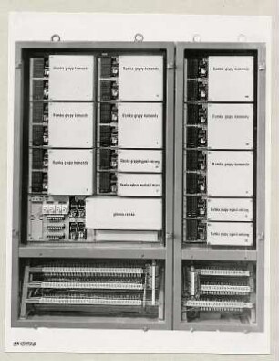 Fernsteuerung polnischen Staatsbahn, Schrank offen, Foto 1955
