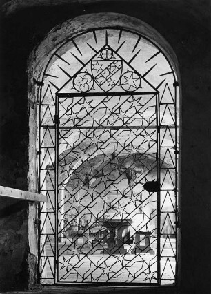 Gittertür zum Rittersaal : Gittertür zum Rittersaal. Schmiedeeisen (um 1925?). Meersburg, Altes Schloss