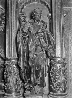 Hochaltar, 1. Obergeschoss, linke Seite: Apostel Petrus
