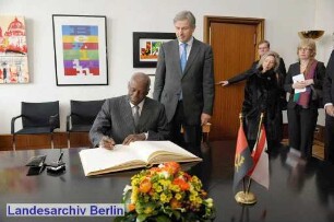 Berlin-Besuch des Präsidenten von Angola, José Eduardo Dos Santos; Berliner Rathaus (Mitte)