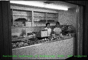 Desserttheke der Kantine (KANT) des Kernforschungszentrums Karlsruhe (KfK)