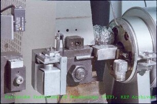 Prüfstand für Materialermüdung am Institut für Materialforschung II (IMF II)