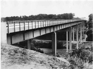 Sulzbachviadukt in km 186,136 Gesamtansicht, Geländer L = 365 m.