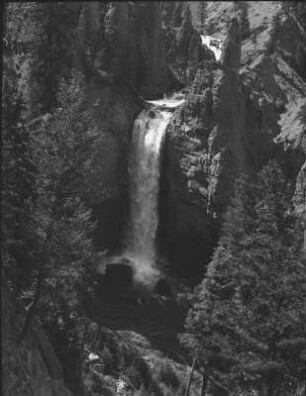 Wasserfall : Der Tower Fall Wasserfall im Nordosten des Yellowstone Nationalparks.