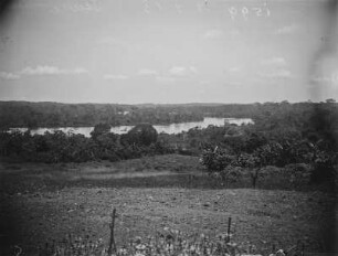 Flusslandschaft : Blick über eine Flusslandschaft