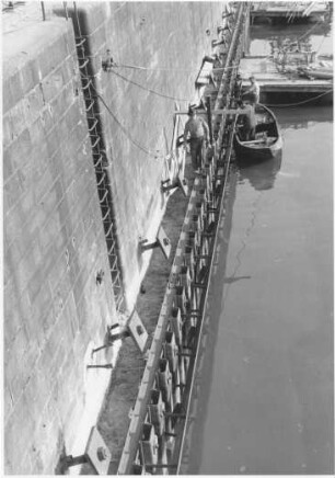 Mühlauhafen Mannheim, Sicherung der Kaimauer