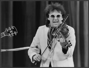 Michal Urbaniak : Portrait des Jazz-Violinisten Michal Urbaniak bei einem Konzert auf der Jazzbühne Berlin 1985