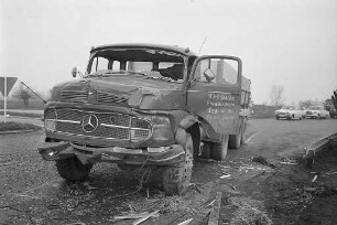 Verkehrsunfall auf der B 35 bei der Einmündung in die Linkenheimer Landstraße.