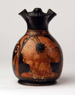 Oinochoe