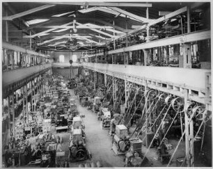 Mühlenbauanstalt und Maschinenfabrik vorm. Gebrüder Seck : Schmiedeberg/Osterzgebirge. Große Walzenstuhl-Montagehalle "Eisenwerk Schmiedeberg". Mühlenbauanstalt und Maschinenfabrik vorm. Gebrüder Seck