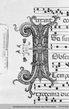 Buchseite mit Text, Neumen und Rankeninitiale I - Corale