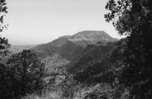 Gara Muleta-Gebirge : Blick vom Hauptmassiv des Gara Muleta-Gebirges auf das Ostmassiv bei Kurfa Chele.