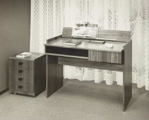 Rollcontainer : Schreibtisch und Rollcontainer (1977)